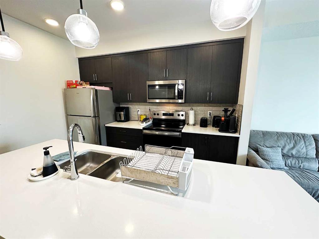 Picture for 205, 700 Shawnee Square SW