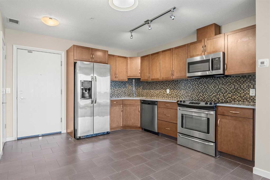Picture for 2208, 1320 1 Street SE