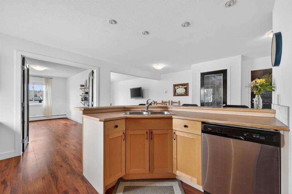 Picture for 401, 717 4A Street NE