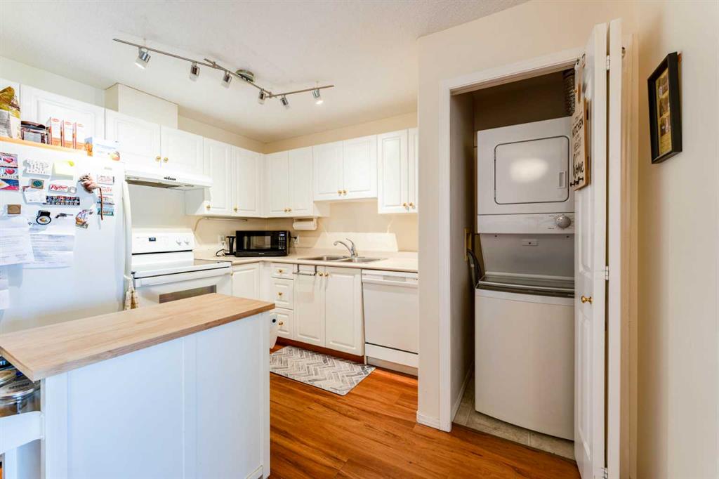 Picture for 415, 5000 Somervale Court SW