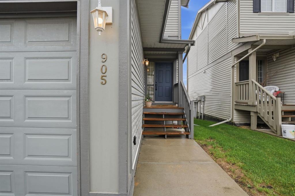 Picture for 905, 720 Willowbrook Road NW