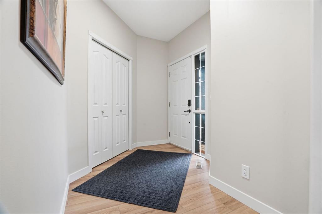 Picture for 905, 720 Willowbrook Road NW