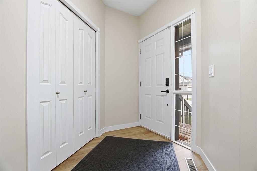 Picture for 905, 720 Willowbrook Road NW