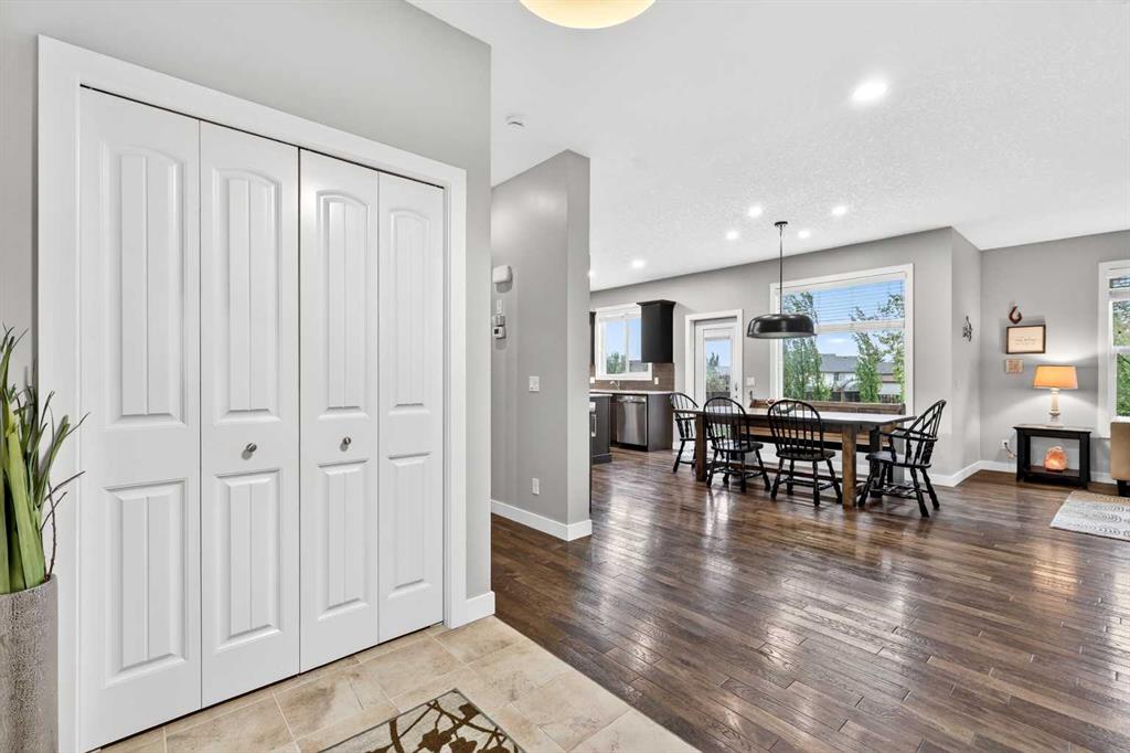 Picture for 55 Hanson Way NE