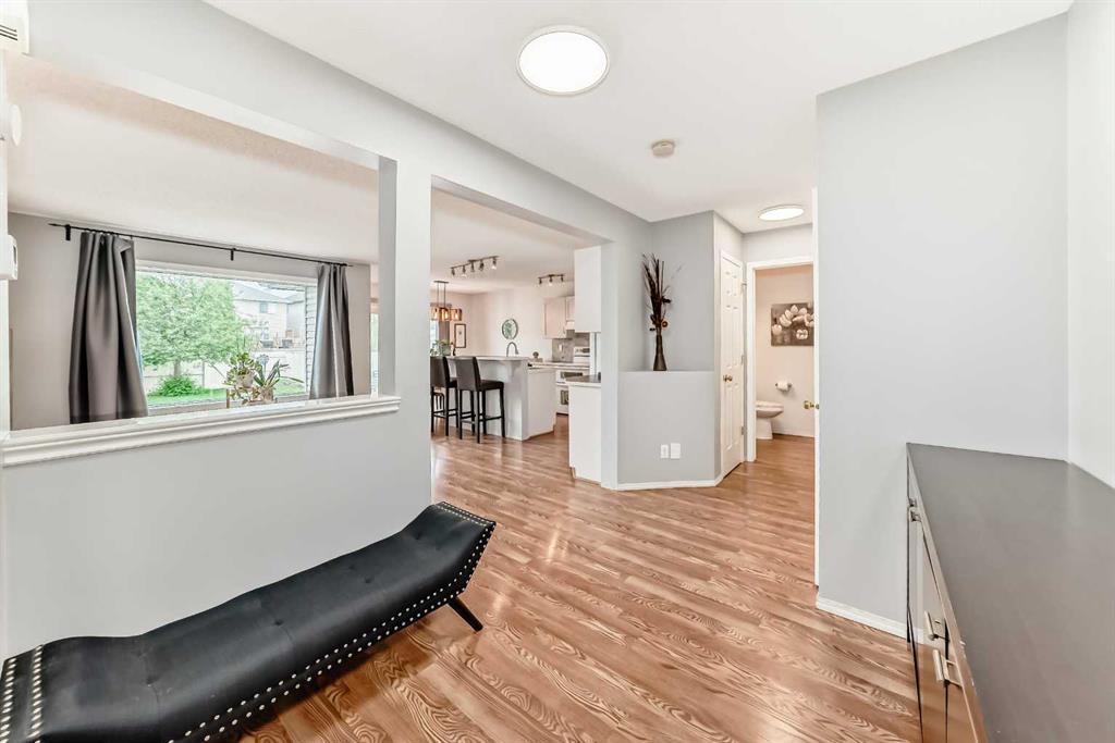 Picture for 15 Citadel Meadow Crescent NW