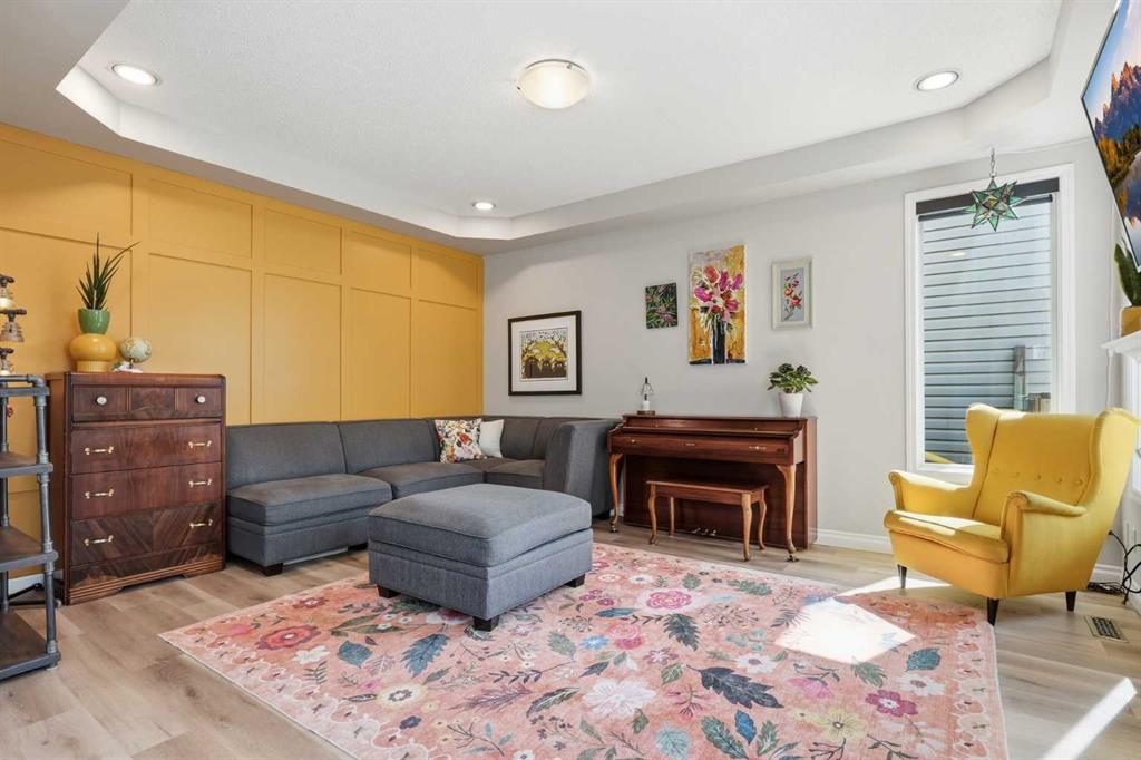 Picture for 182 Windwood Grove 