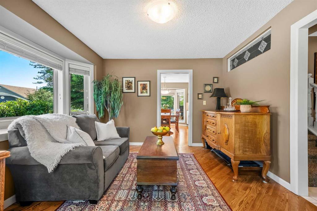 Picture for 39 Deermoss Place SE