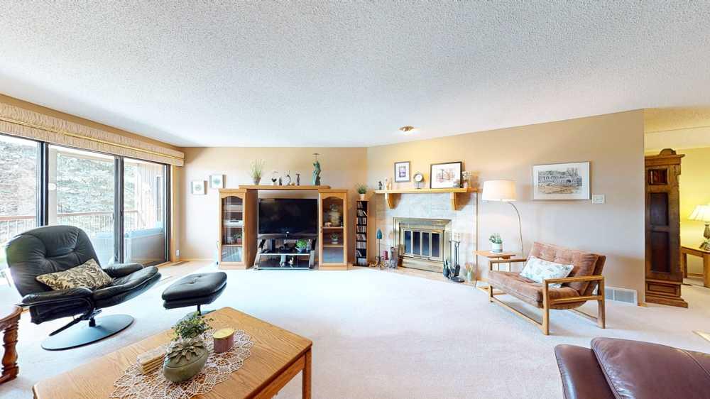 Picture for 6, 1165 16 Street NE