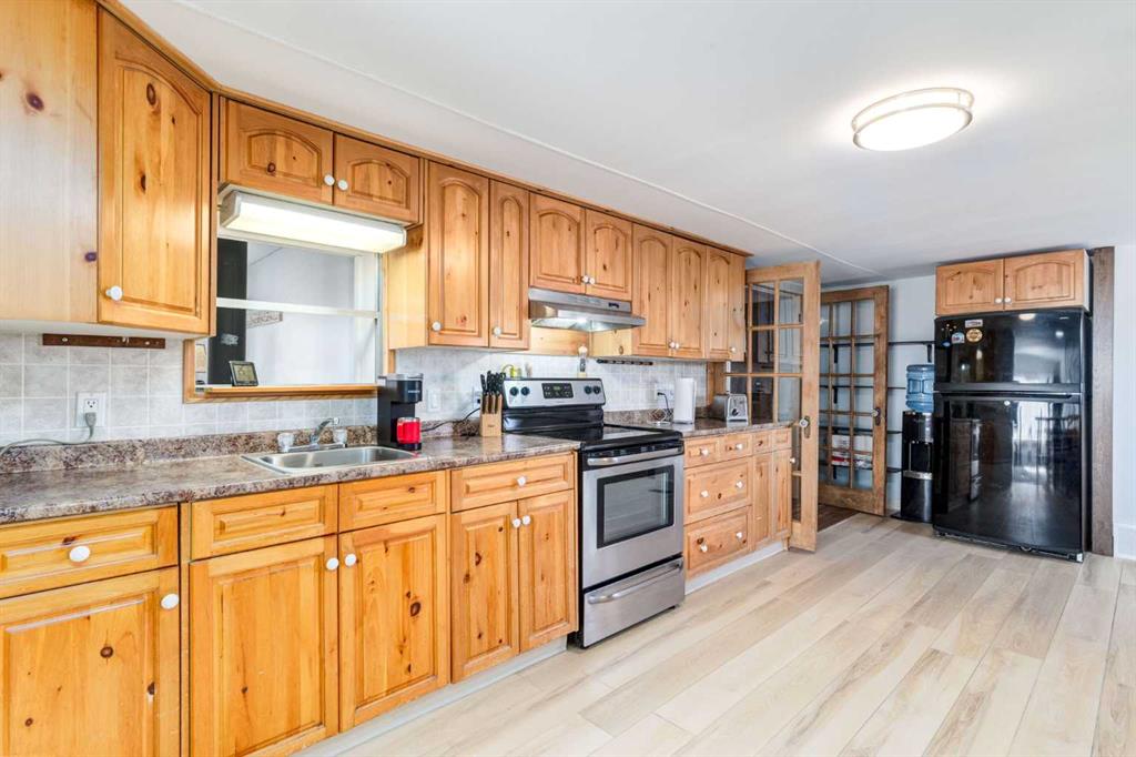 Picture for 431, 3223 83 Street NW https://www.cirrealty.ca/reb/creb/43/A2262443_12.jpg