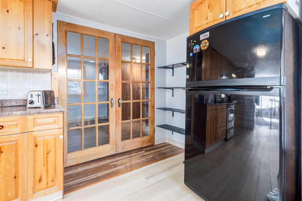 Picture for 431, 3223 83 Street NW https://www.cirrealty.ca/reb/creb/43/A2262443_16.jpg