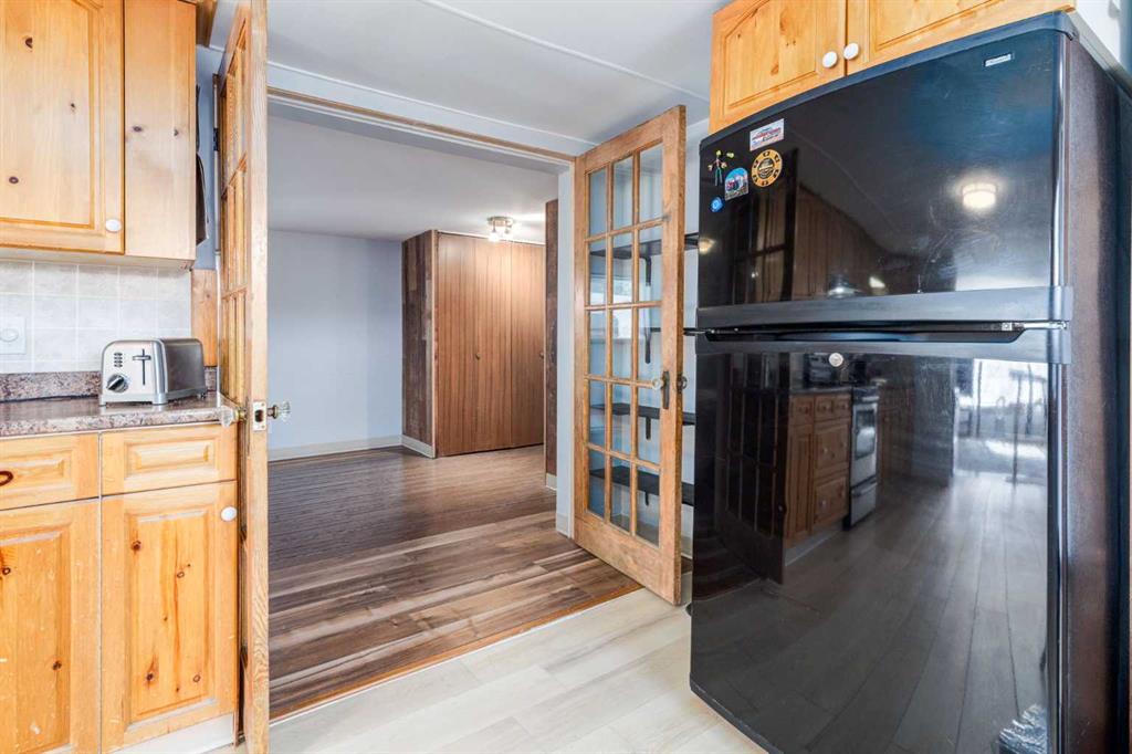 Picture for 431, 3223 83 Street NW https://www.cirrealty.ca/reb/creb/43/A2262443_17.jpg