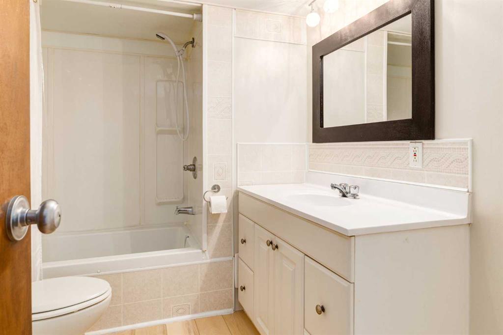 Picture for 431, 3223 83 Street NW https://www.cirrealty.ca/reb/creb/43/A2262443_26.jpg