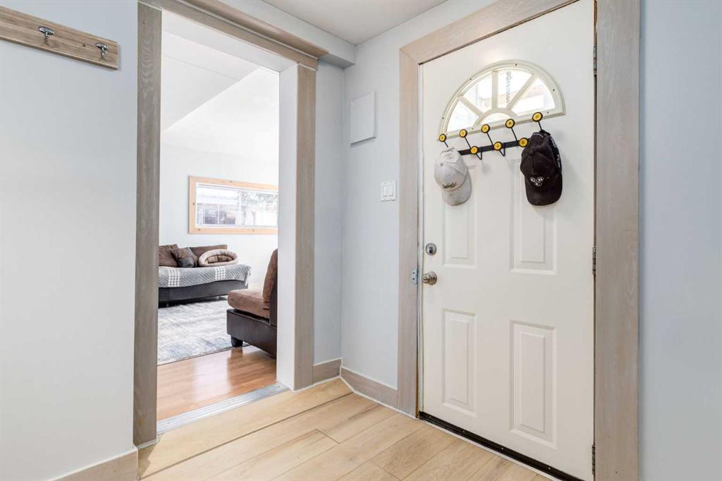 Picture for 431, 3223 83 Street NW