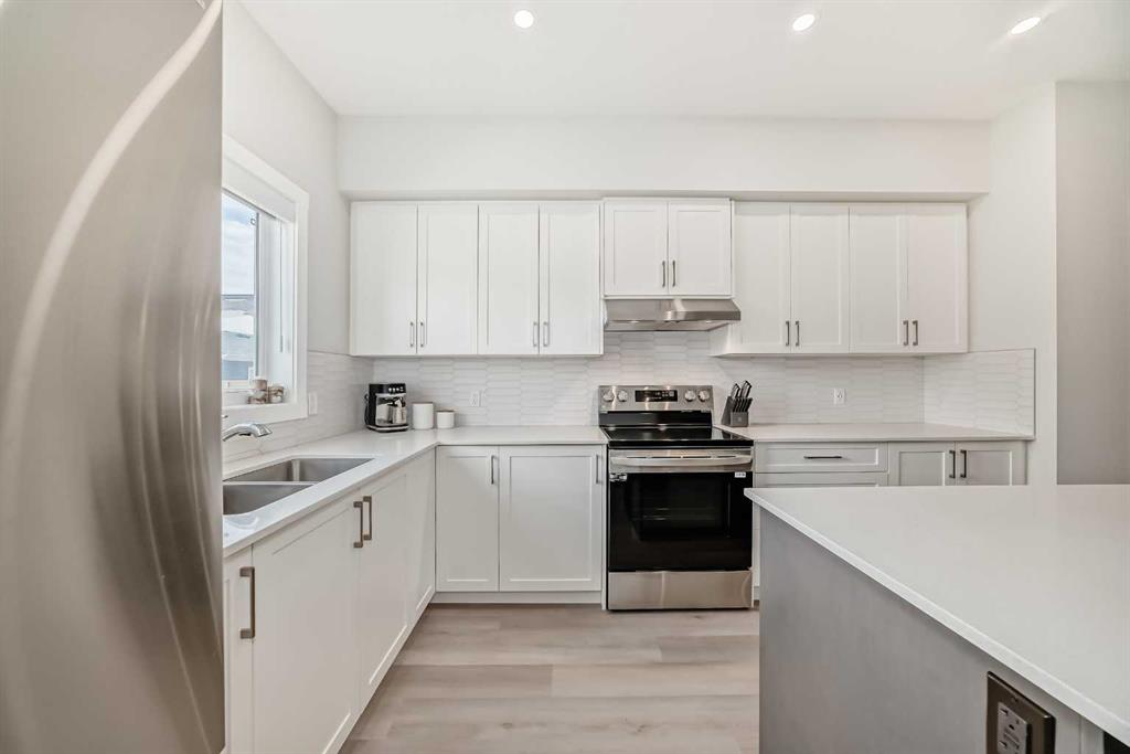 Picture for 934 Cobblemore Common SW https://www.cirrealty.ca/reb/creb/43/A2265943_12.jpg