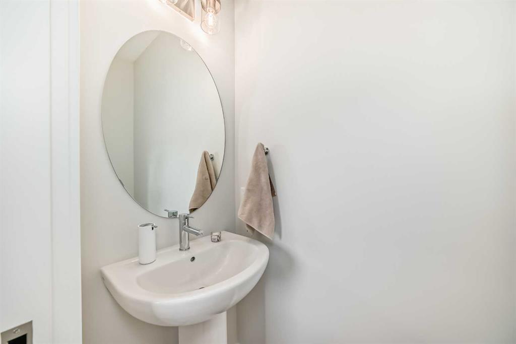 Picture for 934 Cobblemore Common SW https://www.cirrealty.ca/reb/creb/43/A2265943_20.jpg