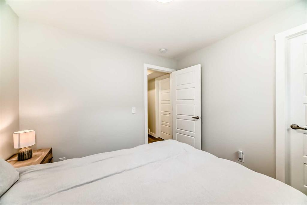 Picture for 934 Cobblemore Common SW https://www.cirrealty.ca/reb/creb/43/A2265943_37.jpg