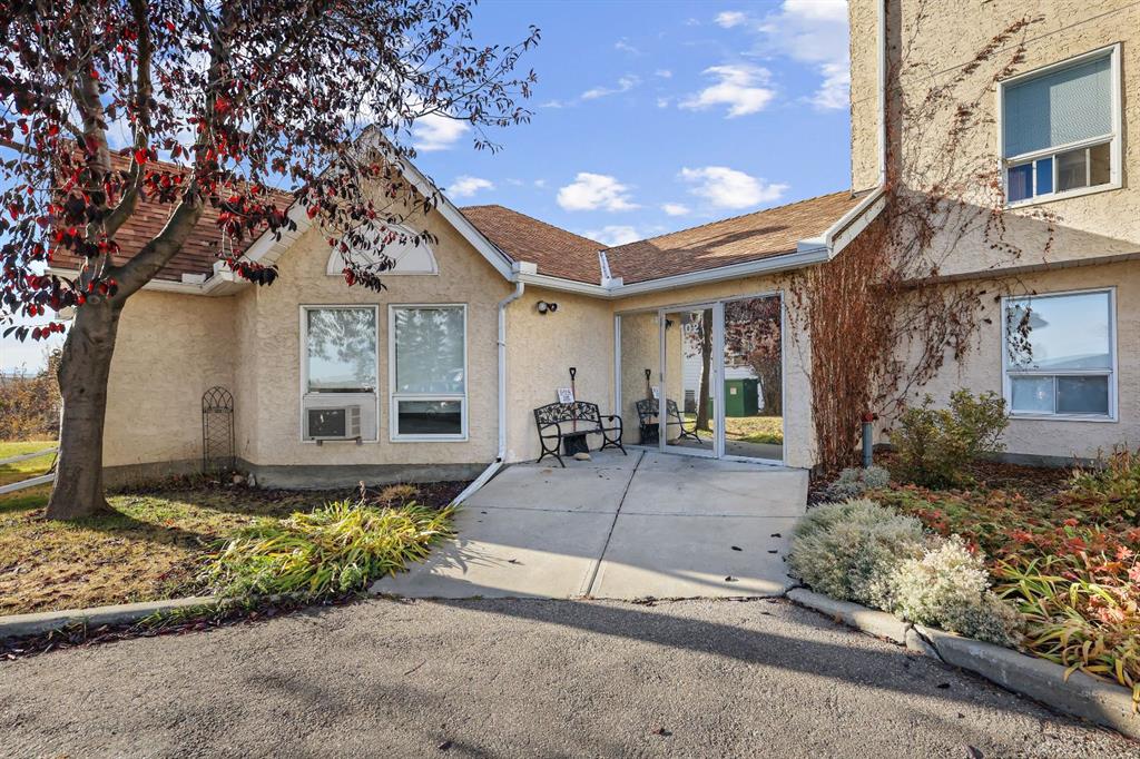 Picture for 309, 102 Centre Court 