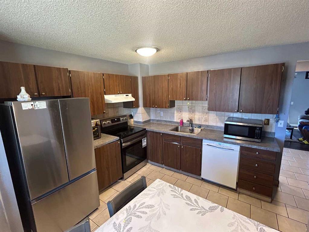 Picture for 161, 20 Falbury Crescent NE