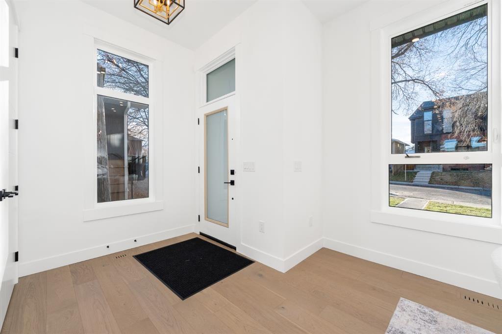 Picture for 1444 43 Street SW