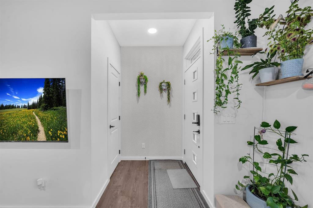 Picture for 251 142 Avenue NW