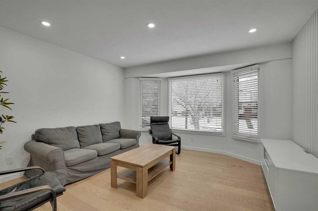 Picture for 315 Templewood Place NE