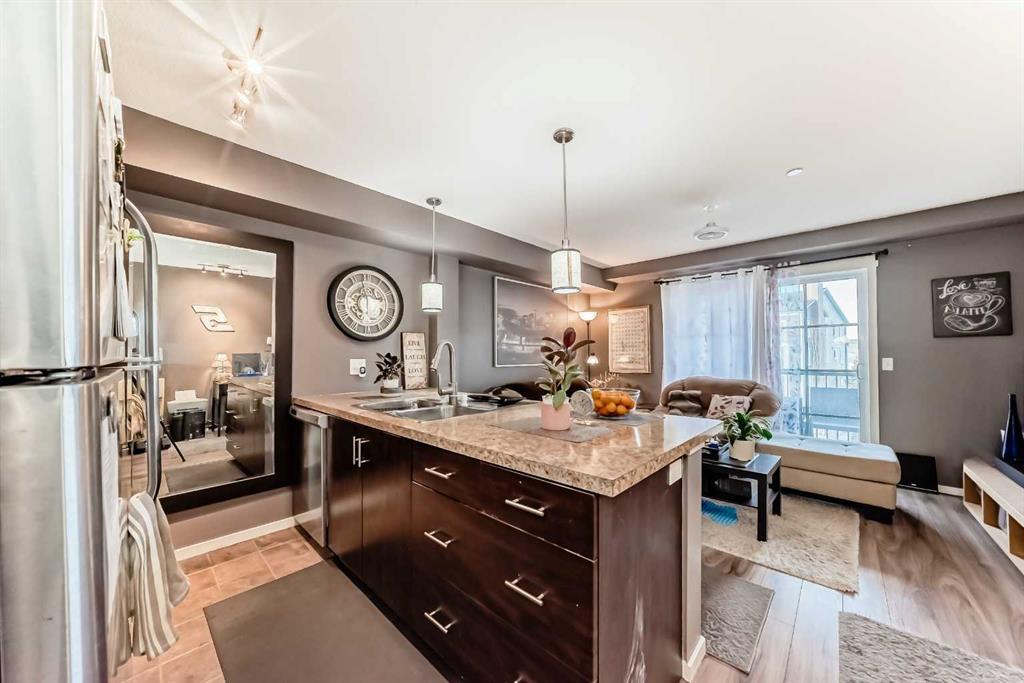 Picture for 1303, 279 Copperpond Common SE