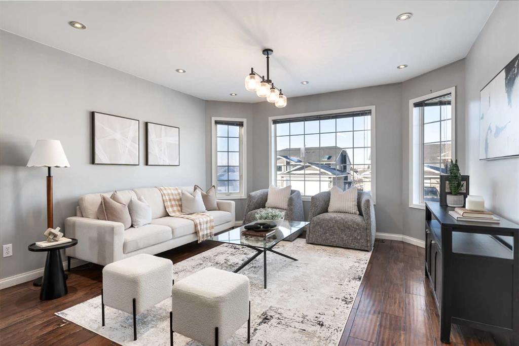 Picture for 90 Elizabeth Way SE