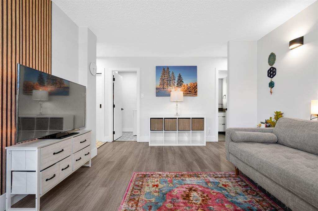 Picture for 102, 1143 37 Street SW