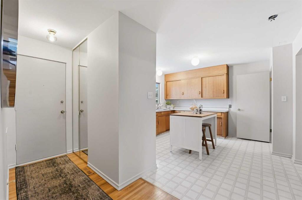 Picture for 67 Woodlark Drive SW