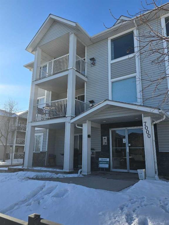 Picture for 301, 7301 Valleyview Park SE