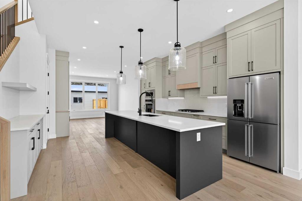 Picture for 1137 41 Street SW