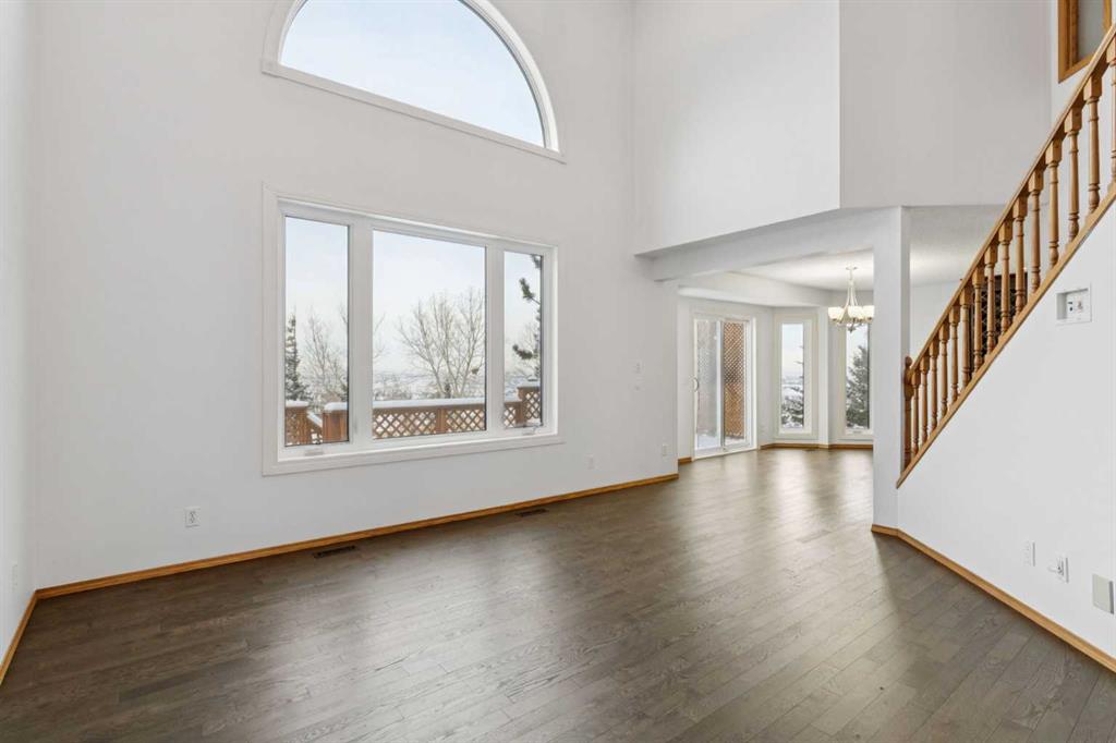 Picture for 228 Macewan Park View NW
