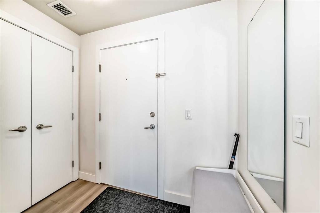 Picture for 406, 1730 5A Street SW