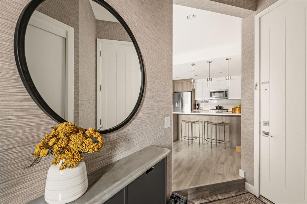 Picture for 2, 1712 Kensington Road NW