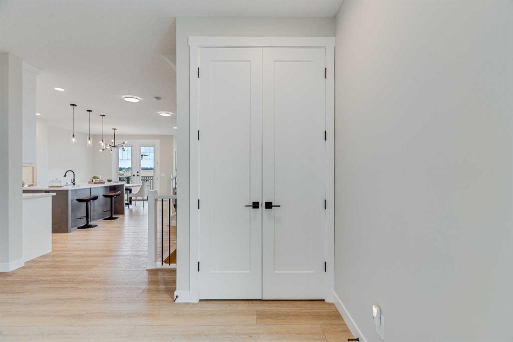 Picture for 467 Kinniburgh Loop 