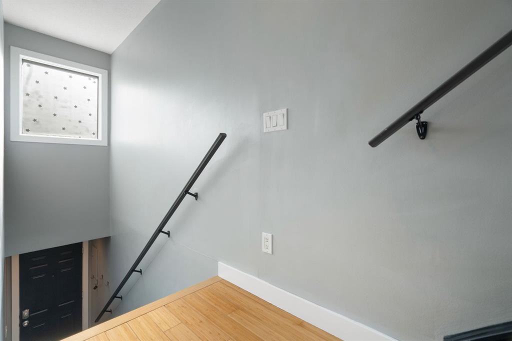 Picture for 10, 2400 15 Street SW