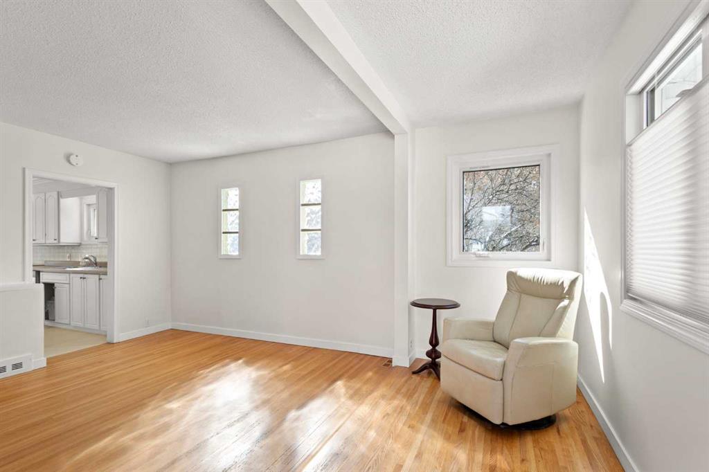 Picture for 928 18A Street NE