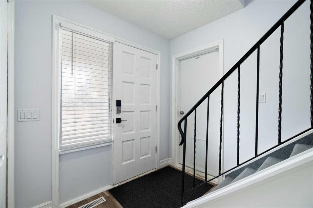 Picture for 231 Queen Charlotte Place 