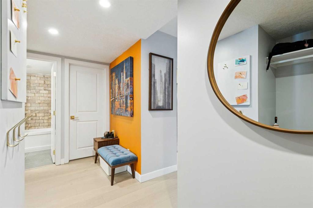 Picture for 103, 123 24 Avenue SW