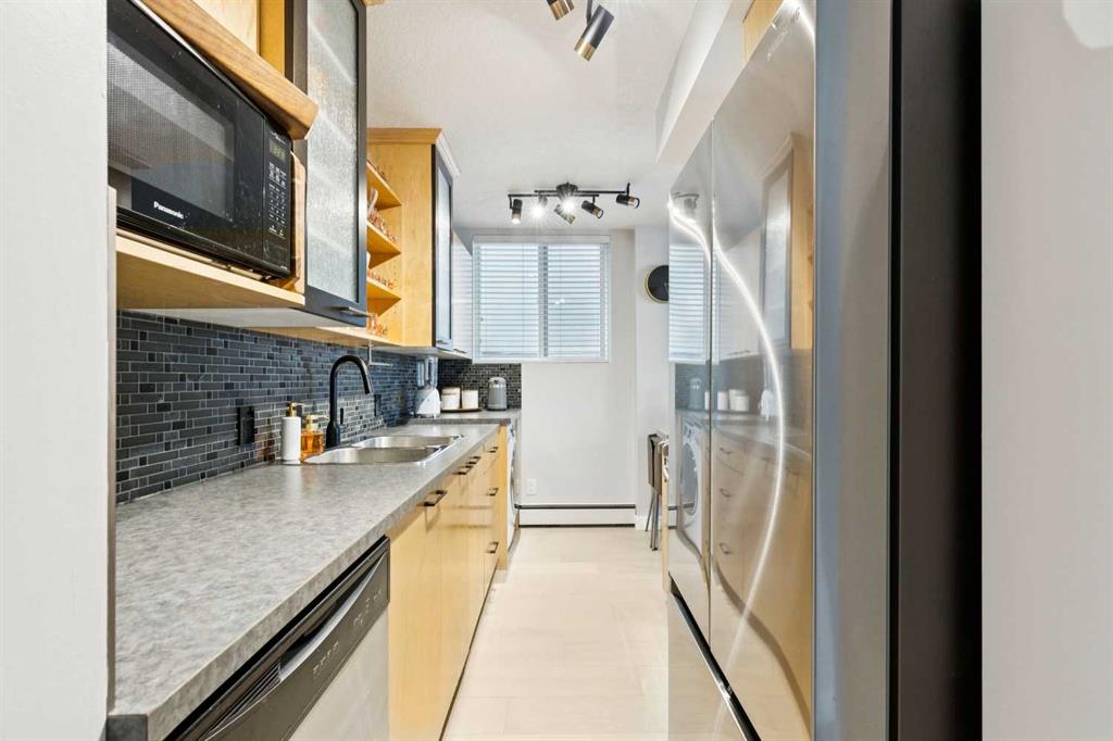 Picture for 103, 123 24 Avenue SW