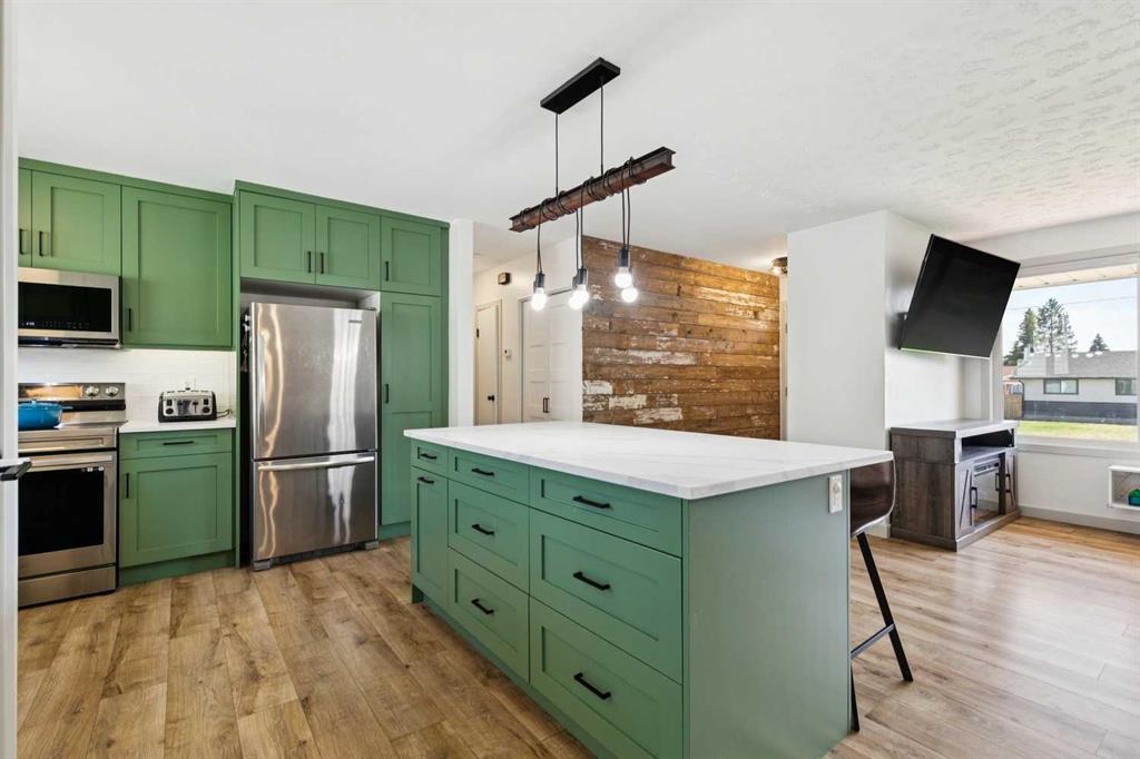 Picture for 4604 Fordham Crescent SE