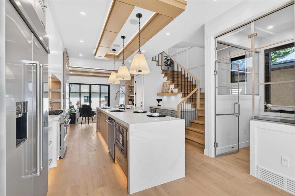 Picture for 1708 21 Avenue NW