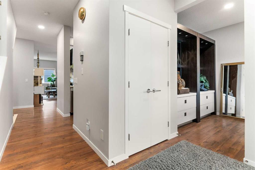 Picture for 205 Copperpond Parade SE