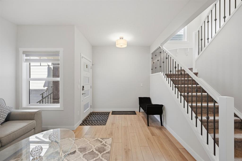 Picture for 96 Homestead Grove NE