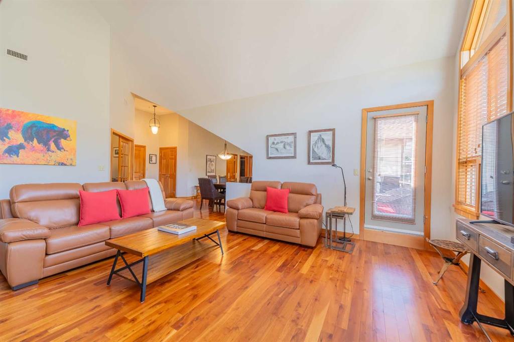 Picture for 302, 801 Benchlands Trail 