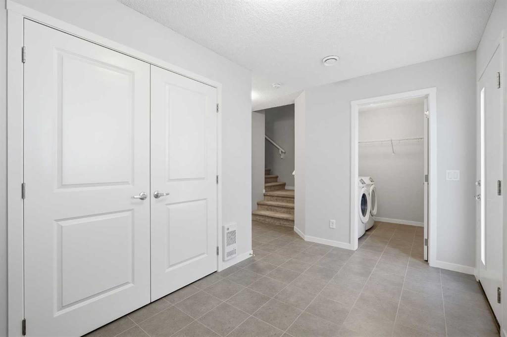Picture for 320 Harvest Hills Way NE