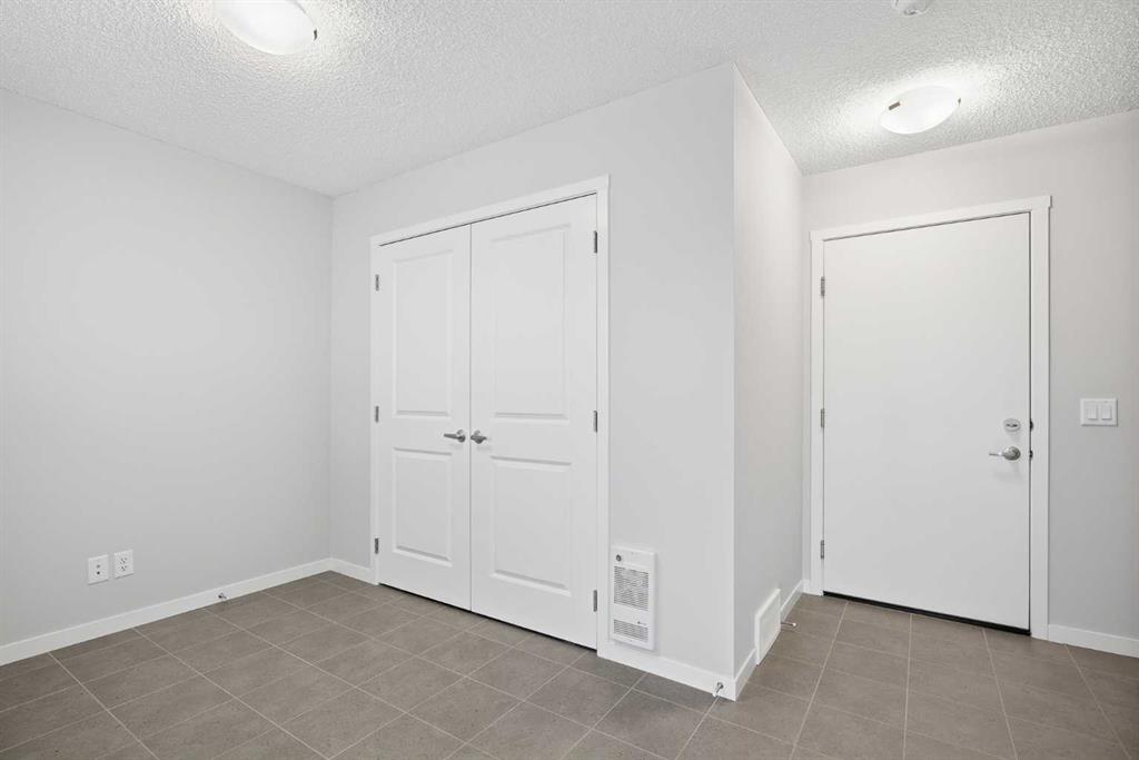 Picture for 320 Harvest Hills Way NE