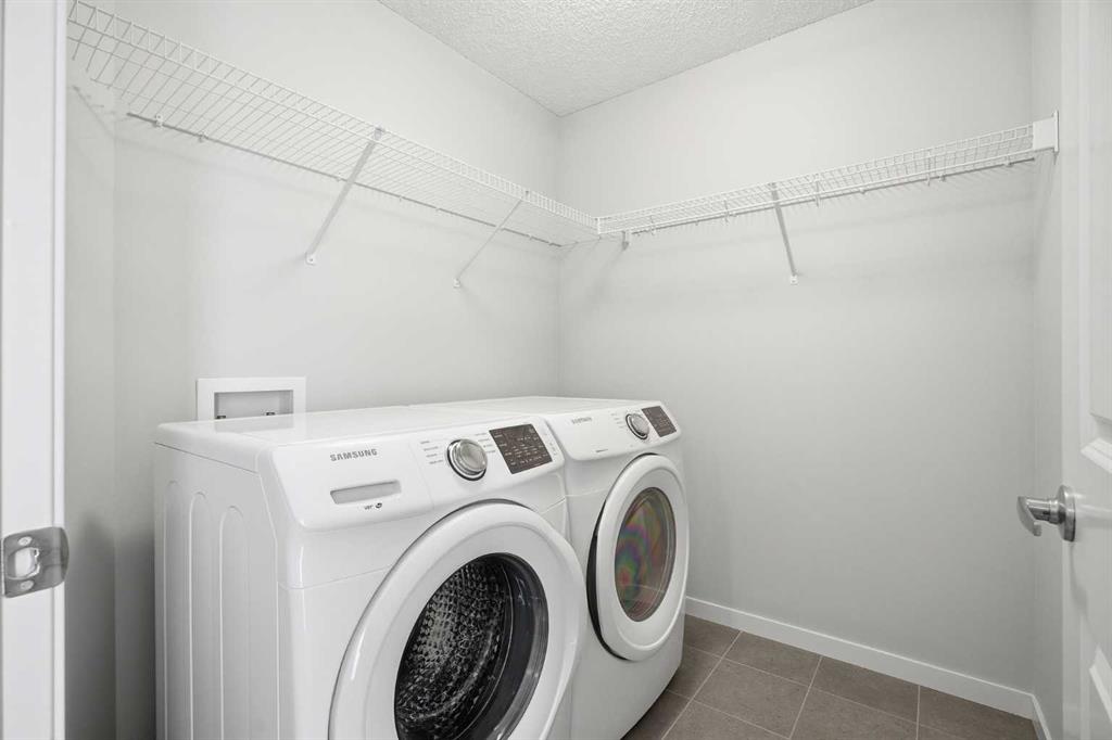 Picture for 320 Harvest Hills Way NE
