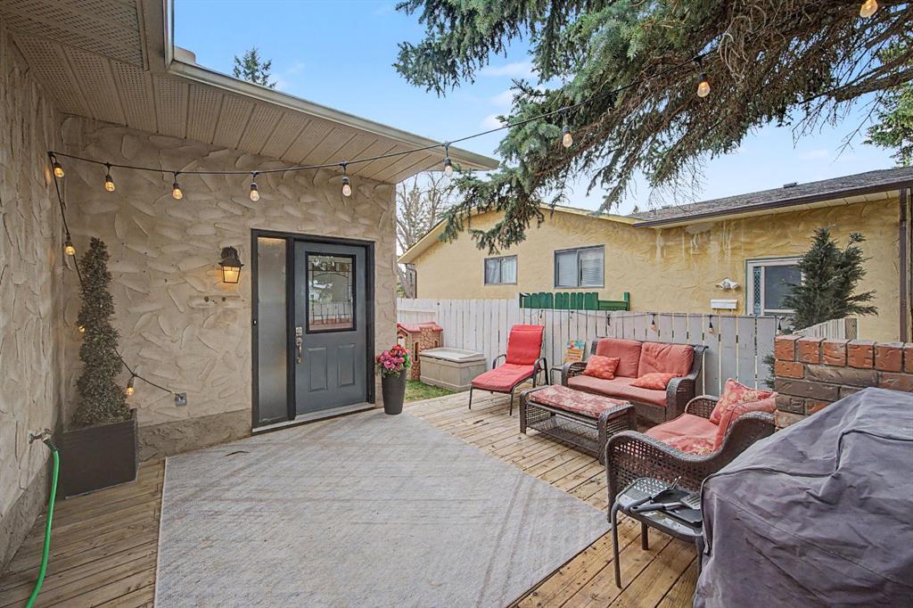 Picture for 359 Woodvale Crescent SW
