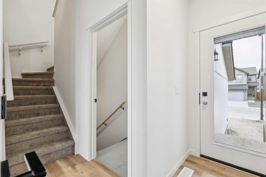Picture for 30 Bartlett Row SE